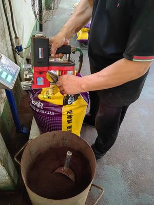 Свежая куриная кровь, протеиновый порошок, срок годности 2 года